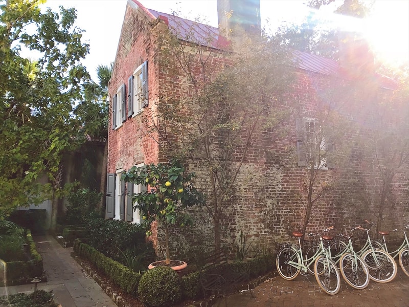 The Discerning Guide to Charleston